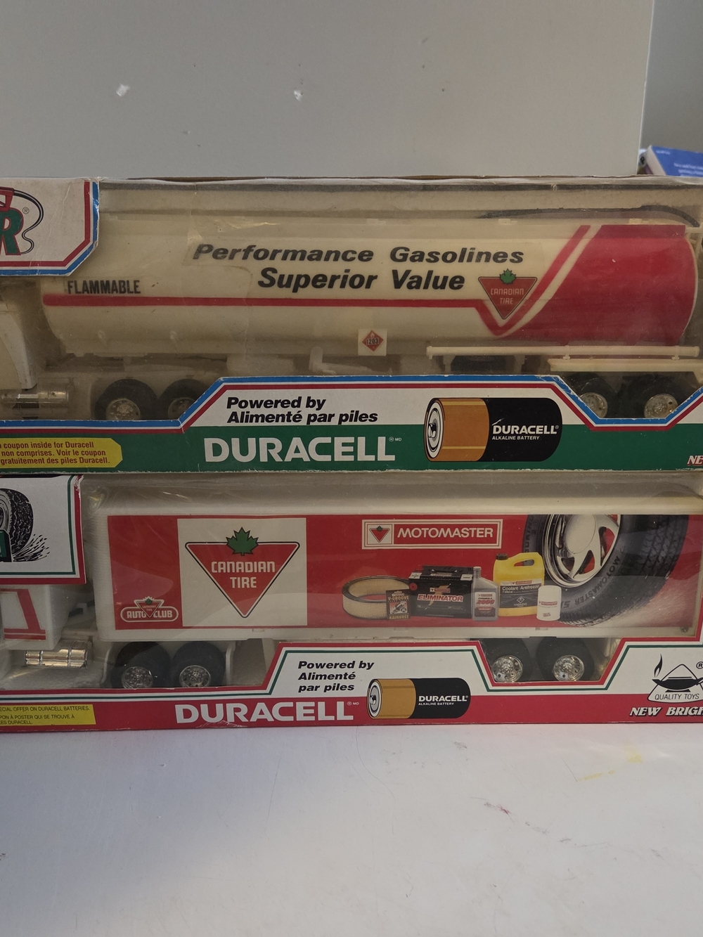 2 Canadian Tire Rig & Tanker Remote Control Semi's